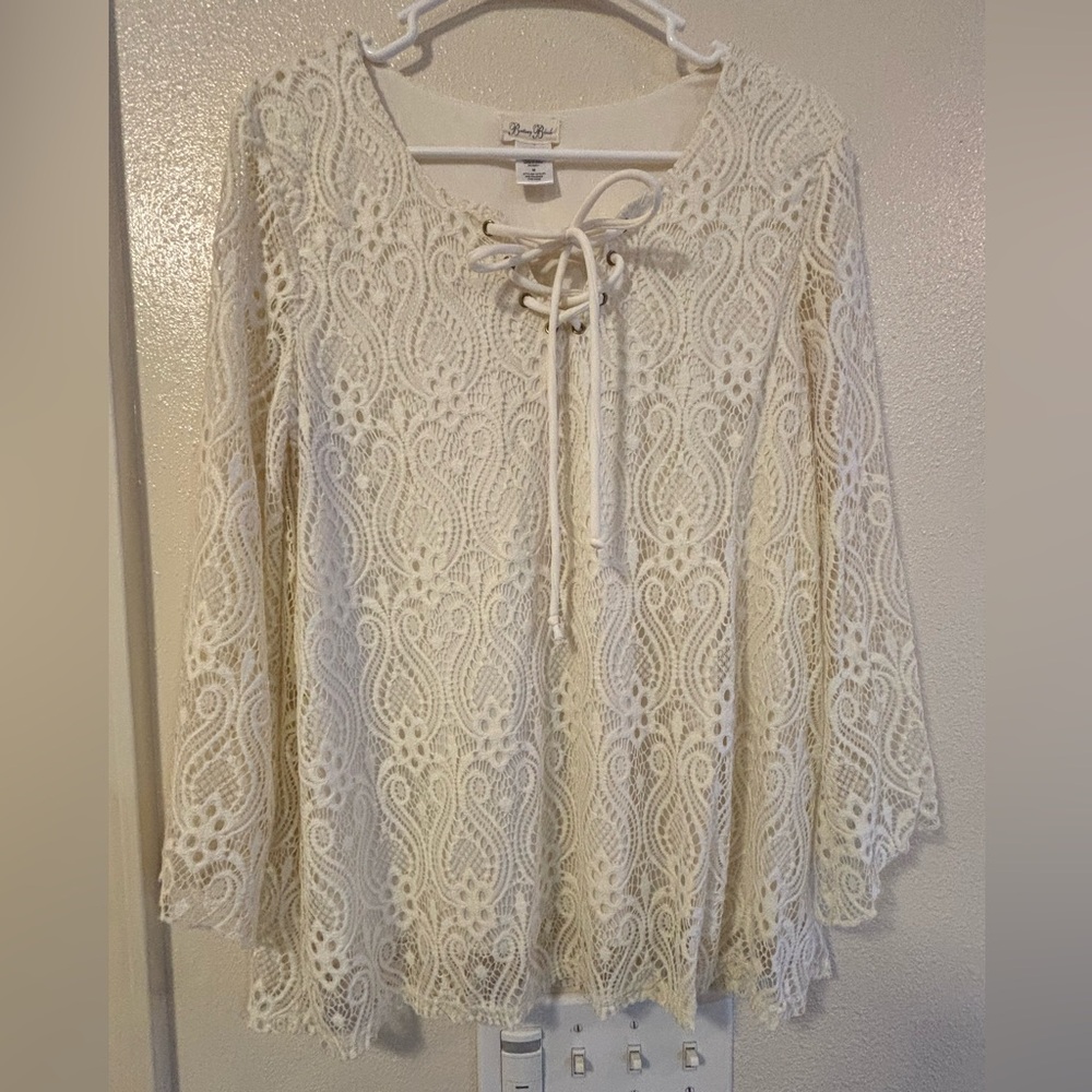 Brittany Black Cream Blouse
